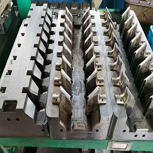 Injection Mold screw Lotion Pump Mold