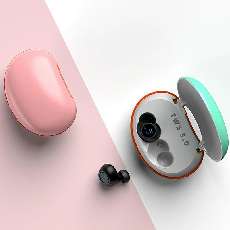 2020 new travel-friendly 3000mAh earbud case cute premium earbuds with power bank