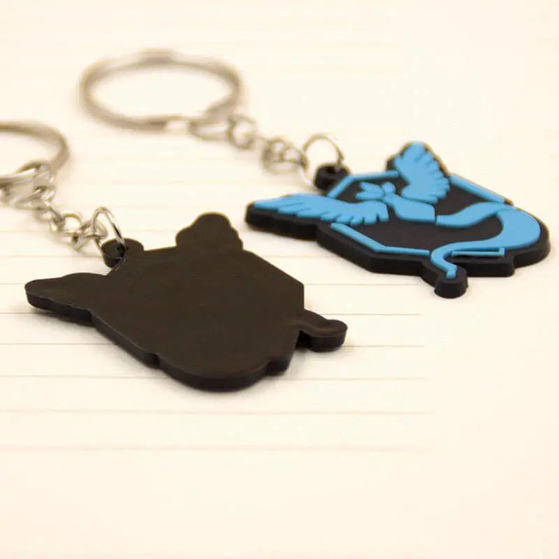 Factory wholesale promotional gifts christmas bestselling keychain go pokemon card key ring