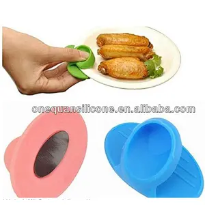 Silicone heat resisting clip home utensil