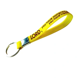 debossed logo Custom rubber keychain/silicone keychain/silicone bracelet key ring