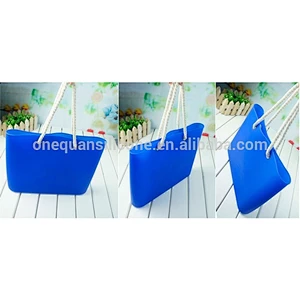 2019 factory wholesale best promotional class bags for women waterproof silicon beach bag with rope handle