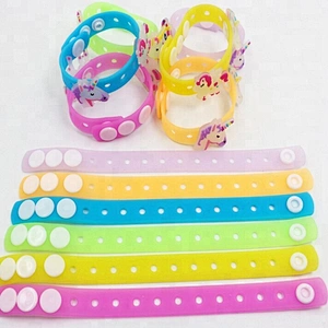 Customized Oem Silicone Wristband Charming Soft Pvc Colorful Button