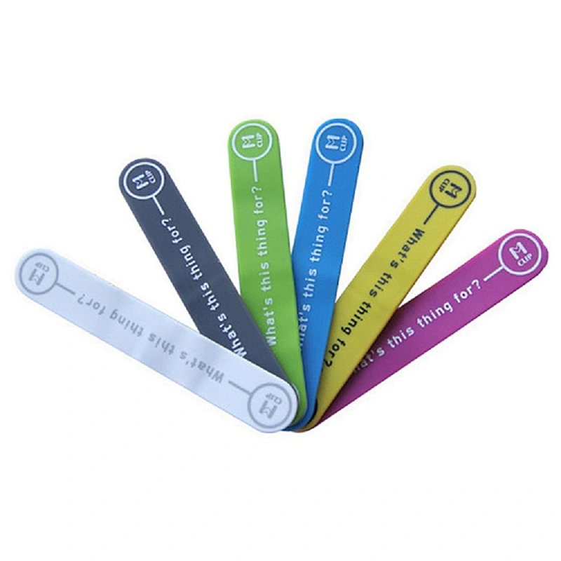 2015 new silicone clip holder for memo with custom logo silicone snack clip magnet