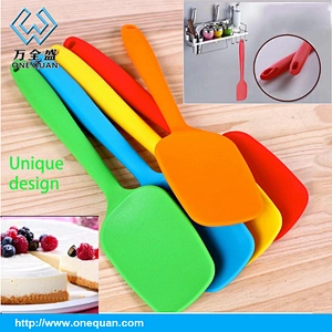 Innovation cute useful silicone shovel holder for cooking