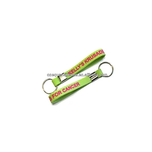 debossed logo Custom rubber keychain/silicone keychain/silicone bracelet key ring
