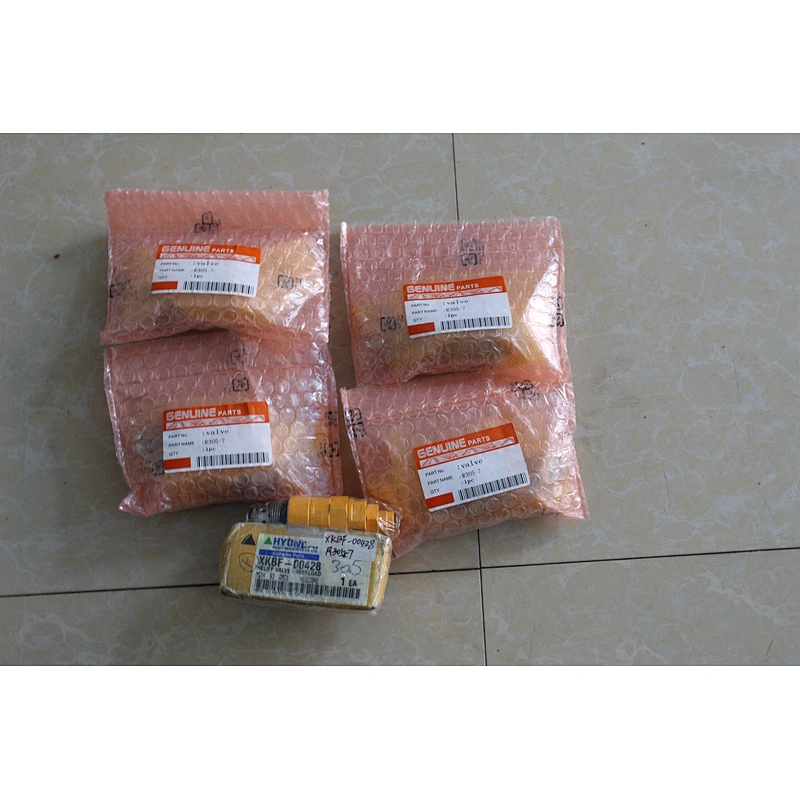 Excavator spare part control valve XKBF-00428 XKBF-00486 XKBF-00895 main valve for  R305LC-7