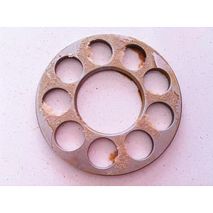 Belparts High Quality HPV55 Excavator hydraulic parts retainer plate PC200 set plate PC220-3