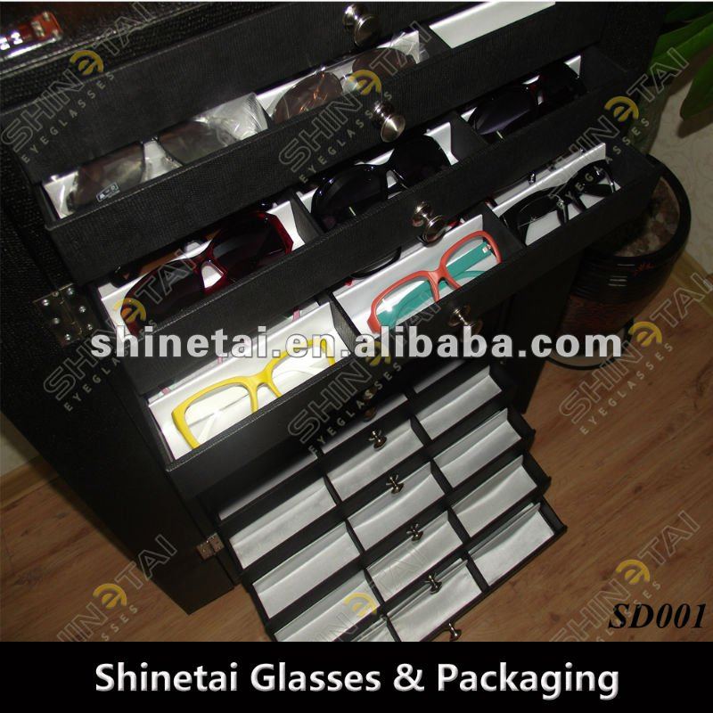 Eyewear Displays Cabinet