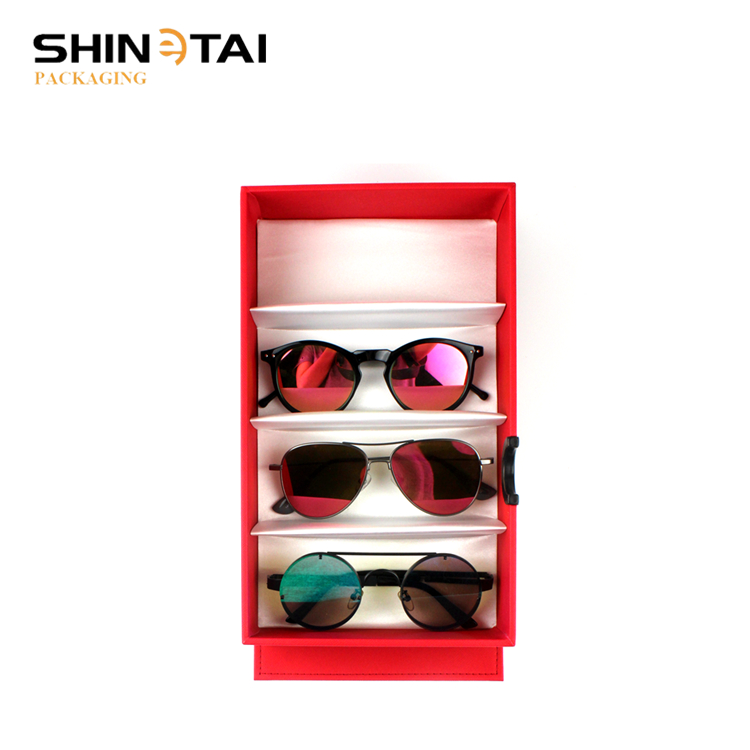 eyewear display case