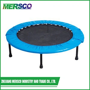 brinquedo dos esportes da aptidão do parque interno do trampolim das crianças