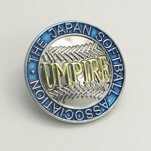 Stoving varnish badge
