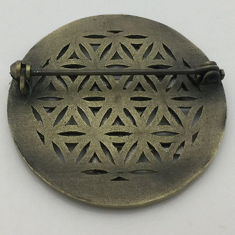 Antique hollow out pin badge