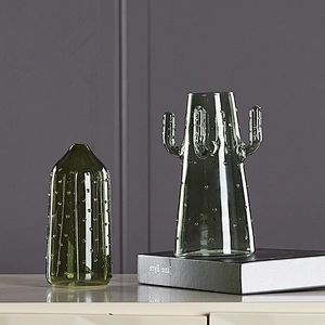 Hand-blown Cactus Glass Vase with Color For Flowers And Home Decoration