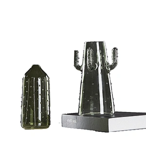 Hand-blown Cactus Glass Vase with Color For Flowers And Home Decoration