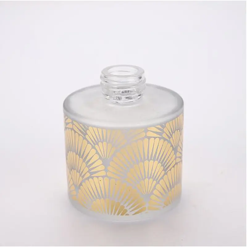 Luxury Round Frosted Reed Glass Diffuser Bottle/Essential Oil Glass Bottle With Golden Electroplate