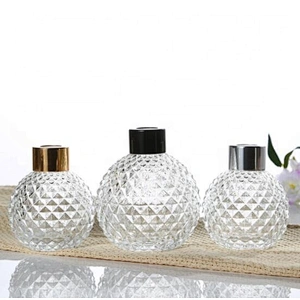 Diamond style clear  diffuser glass bottle