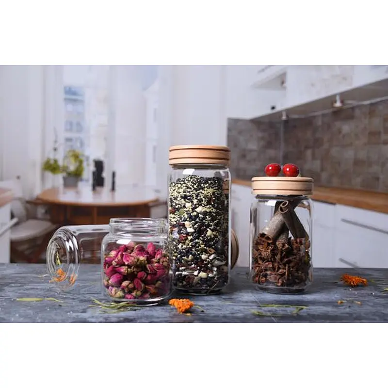 Customized High Borosilicate Glass Jar With Wooden Screw Lid  For Honey/Pickle/Home Storage