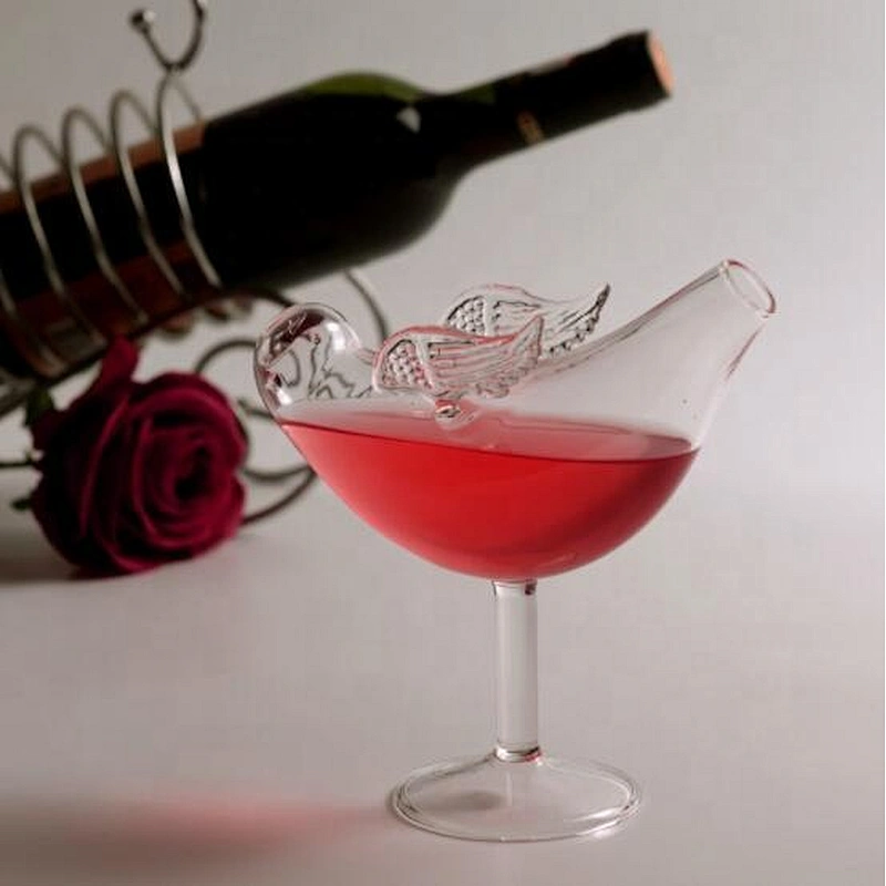 Creative bire modelling glass goblet for wine red wine cocktail