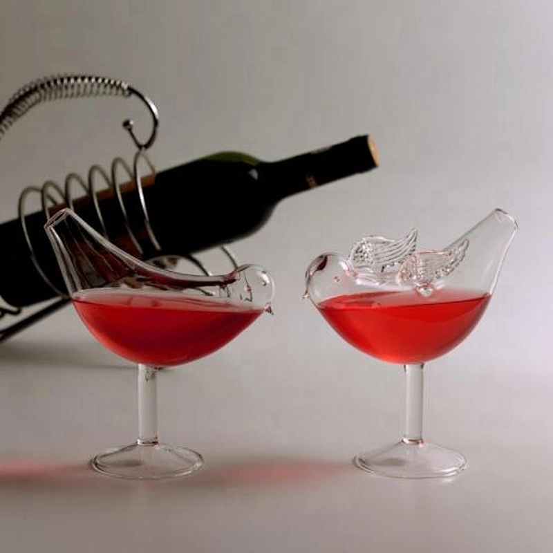 Creative bire modelling glass goblet for wine red wine cocktail