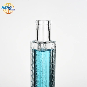 Eiffel Tower-shaped glass bottle Whisky bottle