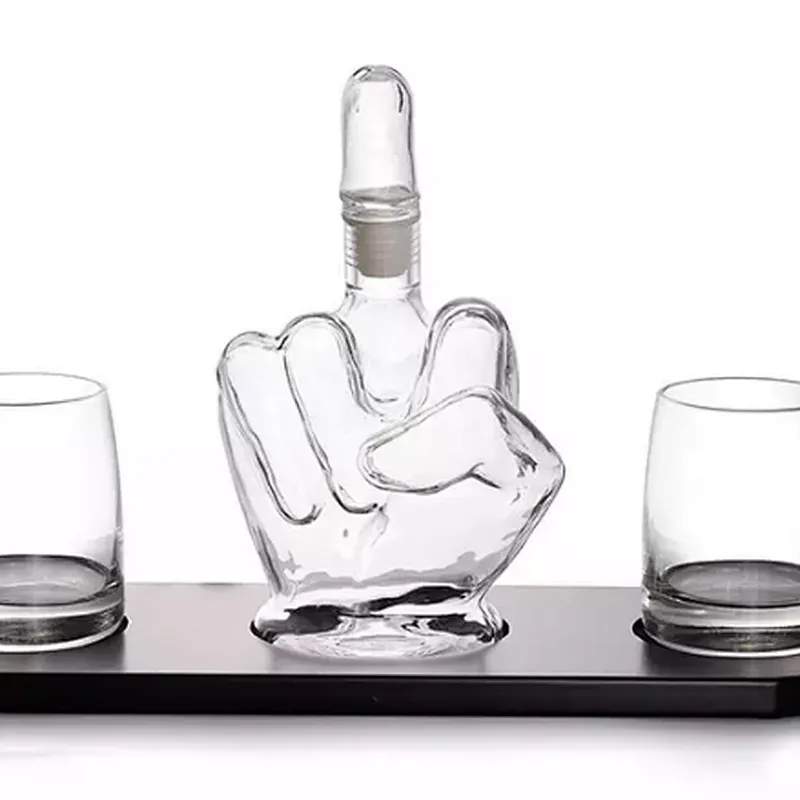 Thumb shaped whiskey bottle with high borosilicate material