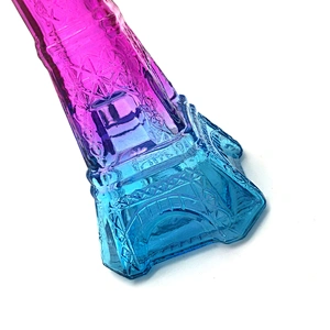 Wholesale 500ml Pistol Eiffel Tower Shaped Glass vodka Tequila Brandy Liquor Spirits bottle for sale