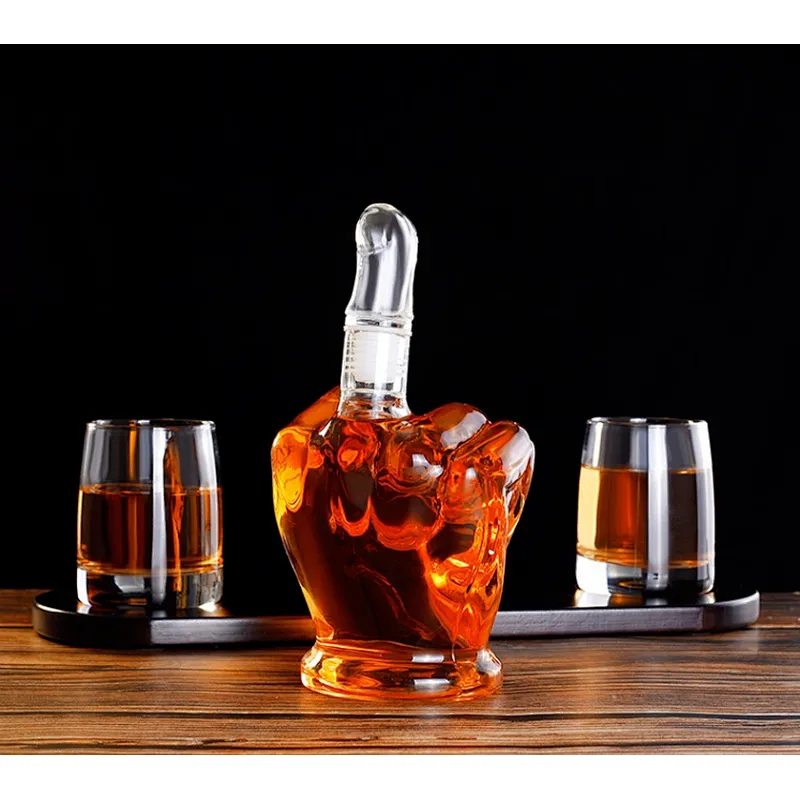 Thumb shaped whiskey bottle with high borosilicate material
