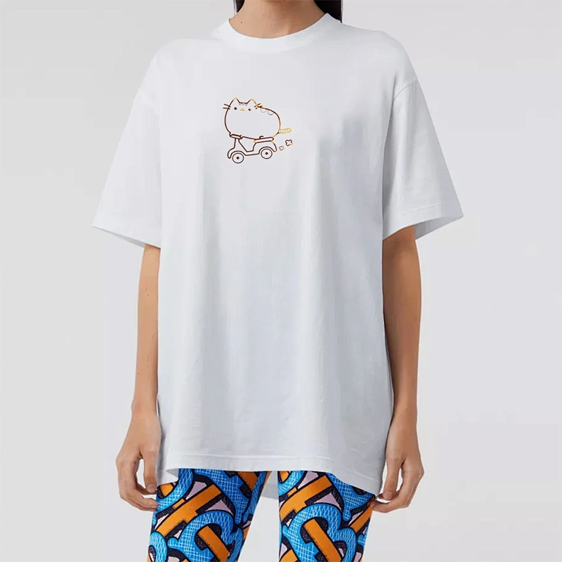 MOQ 1Pcs Custom Logo Anime Pattern Golden Heat Transfer Viny Logo Lucky Cat T-Shirt Women