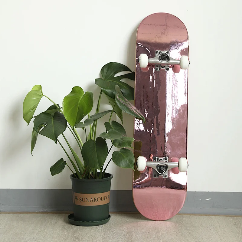 Wholesale High Quality Skate Board 7 Ply Wood Skateboard with Flash Wheel