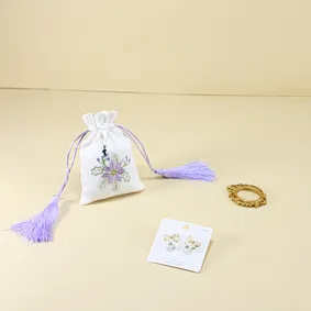 cotton drawstring bag
packaging pouch drawstring soft satin hair bag
cotton satin hair drawstring bags with logo printed
fabric custom logo drawstring pouch packaging bags
drawstring cloth bags with printed brand logo
stain bag
stain dust bag
drawstring b