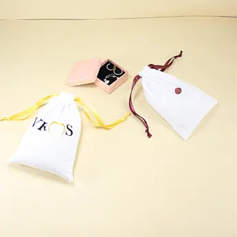 luxury cotton gift pouch drawstring packaging bags
fabric custom logo drawstring pouch packaging bags
recyclable muslin drawstring gift dust pouch
custom logo small drawstring gift pouch dust bag
shoe bag
dust bag
nylon bag
Drawstring Storage Bags
Drawstr