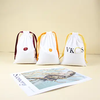 luxury cotton gift pouch drawstring packaging bags
fabric custom logo drawstring pouch packaging bags
recyclable muslin drawstring gift dust pouch
custom logo small drawstring gift pouch dust bag
shoe bag
dust bag
nylon bag
Drawstring Storage Bags
Drawstr