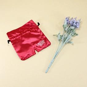 satin drawstring bag
packaging pouch drawstring soft satin hair bag
cotton satin hair drawstring bags with logo printed
fabric custom logo drawstring pouch packaging bags
drawstring cloth bags with printed brand logo
stain bag
stain dust bag
drawstring ba