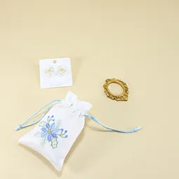 cotton drawstring bag
packaging pouch drawstring soft satin hair bag
cotton satin hair drawstring bags with logo printed
fabric custom logo drawstring pouch packaging bags
drawstring cloth bags with printed brand logo
stain bag
stain dust bag
drawstring b