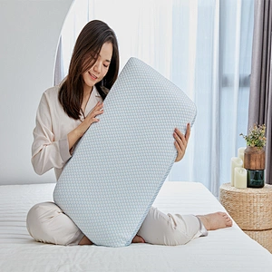 Amazon Hot Selling Memory Foam Bread Shape Pillow