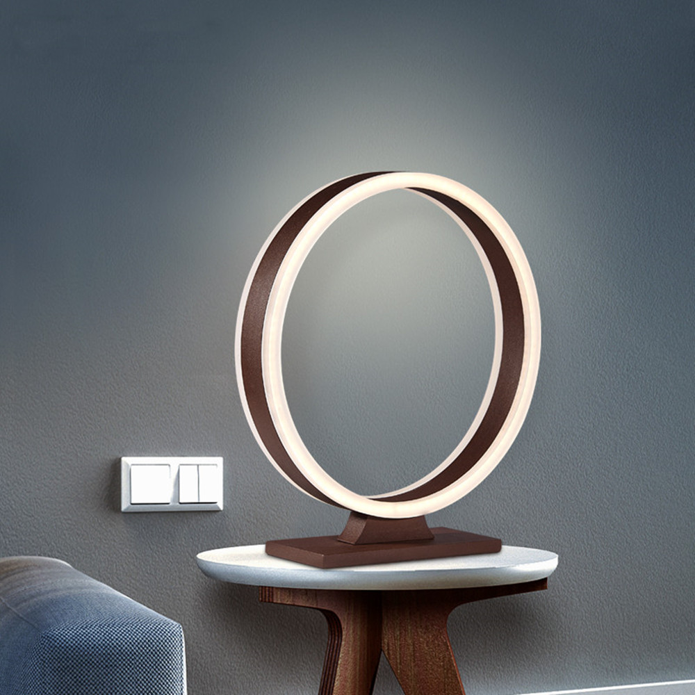 Pursue the personality Minimalist table lamp