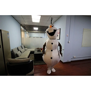 the snowman Olaf in Frozen costume
