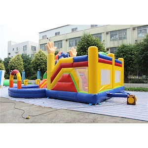 smiling clown amusement park-7.1x6.7x3.5m