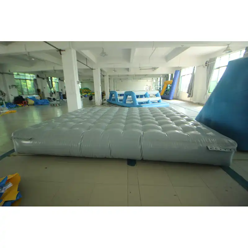 inflatable mat-4.3x3.6x0.5m