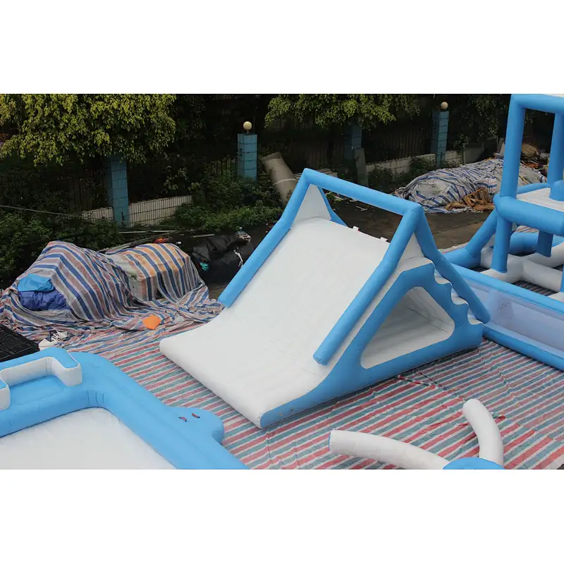 Inflatable water obstacle-5x3m