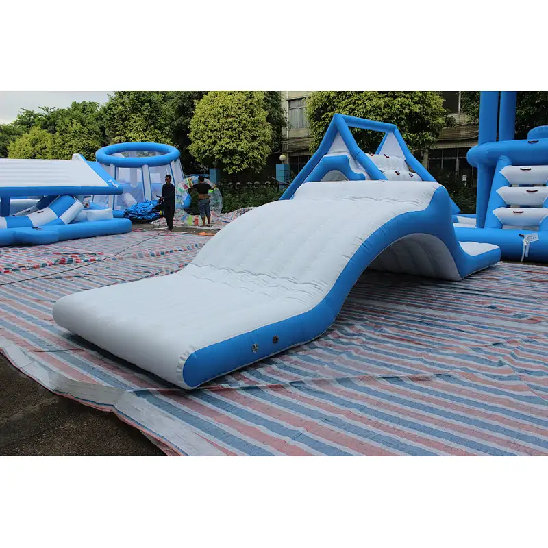 inflatable water obstacle-6x2m