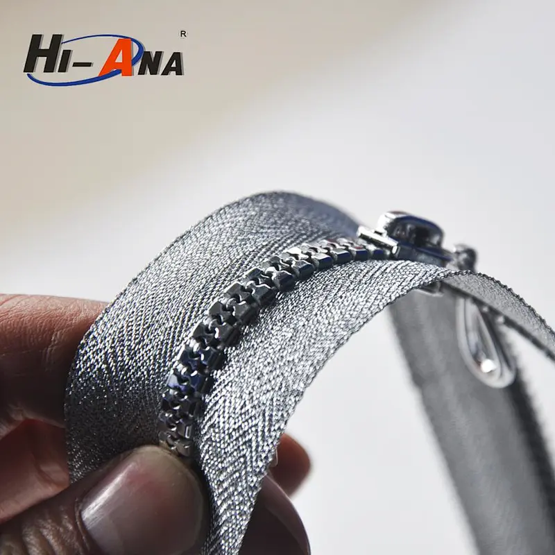 No 5 Plastic Silver Zipper