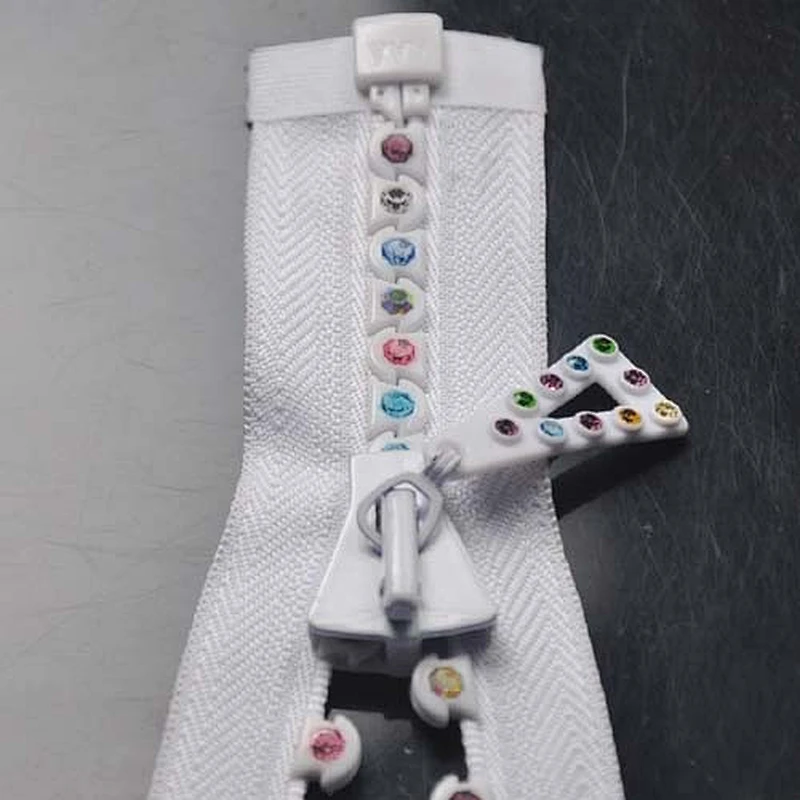 Large plastic zipper manufacturer,Rhinestone zipper head,Big teeth zipper prices