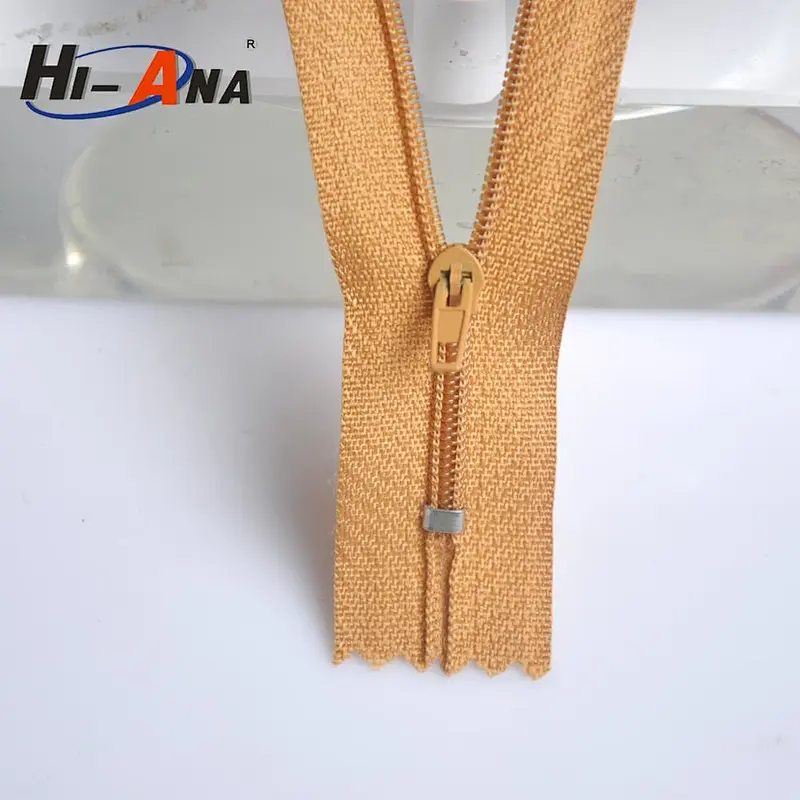 Free sample available promotion and elegant coil zippers