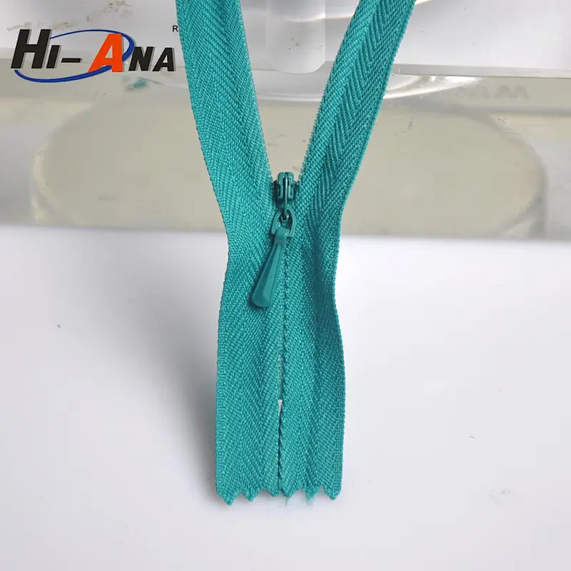 Cheap price china team Fashion new design garment zipper
