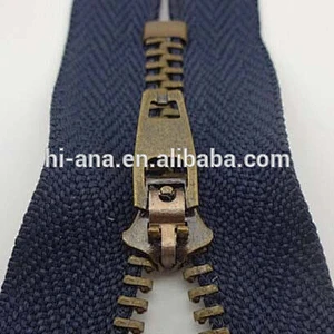 No 3 Brass Zipper Auto-Lock