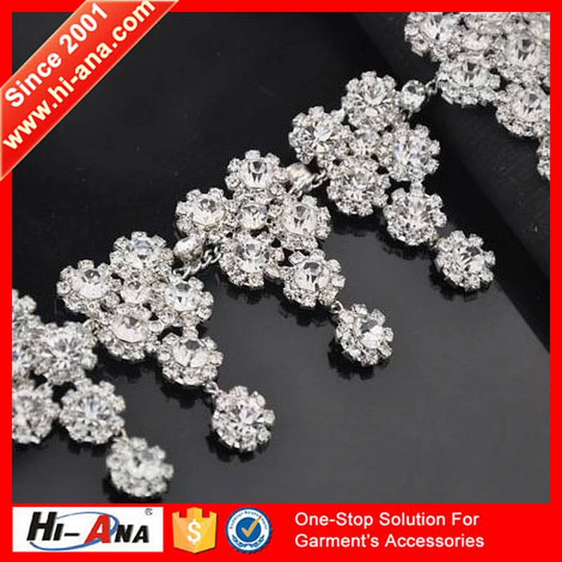 Our factories 20 years'experience low prices glass rhinestone chain