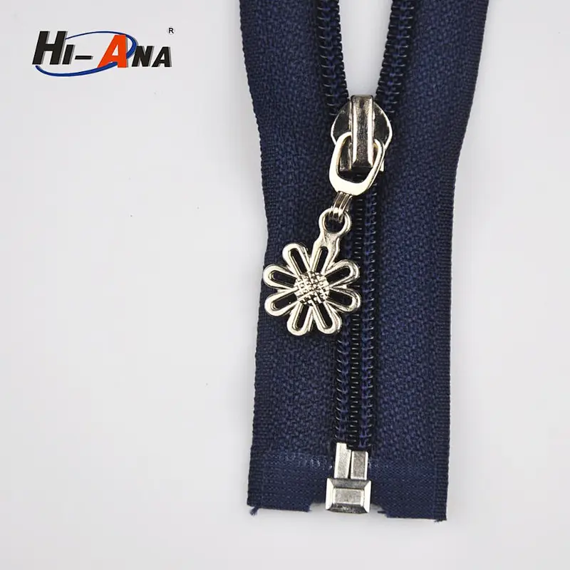 5.5 million units monthly from a 15year supplier Fashion locking zipper pull