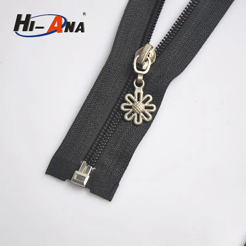 Free sample available Fashion coil zipper